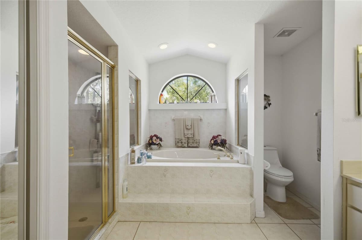 4710 MUSTANG BOULEVARD — photo 21 of 40