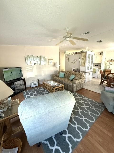 1001 STARKEY ROAD — photo 8 of 21
