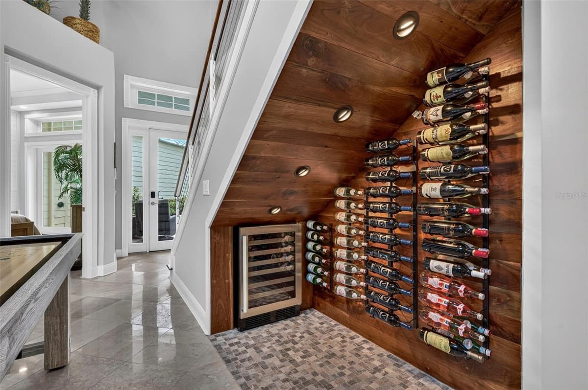 4616 OAK HAMMOCK COURT — photo 14 of 84