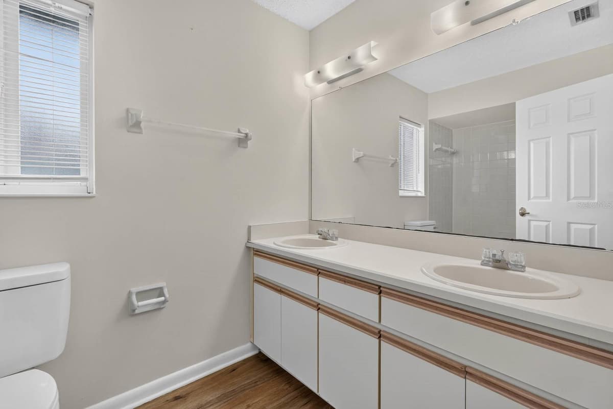 22 PINELYNN LANE — photo 24 of 43
