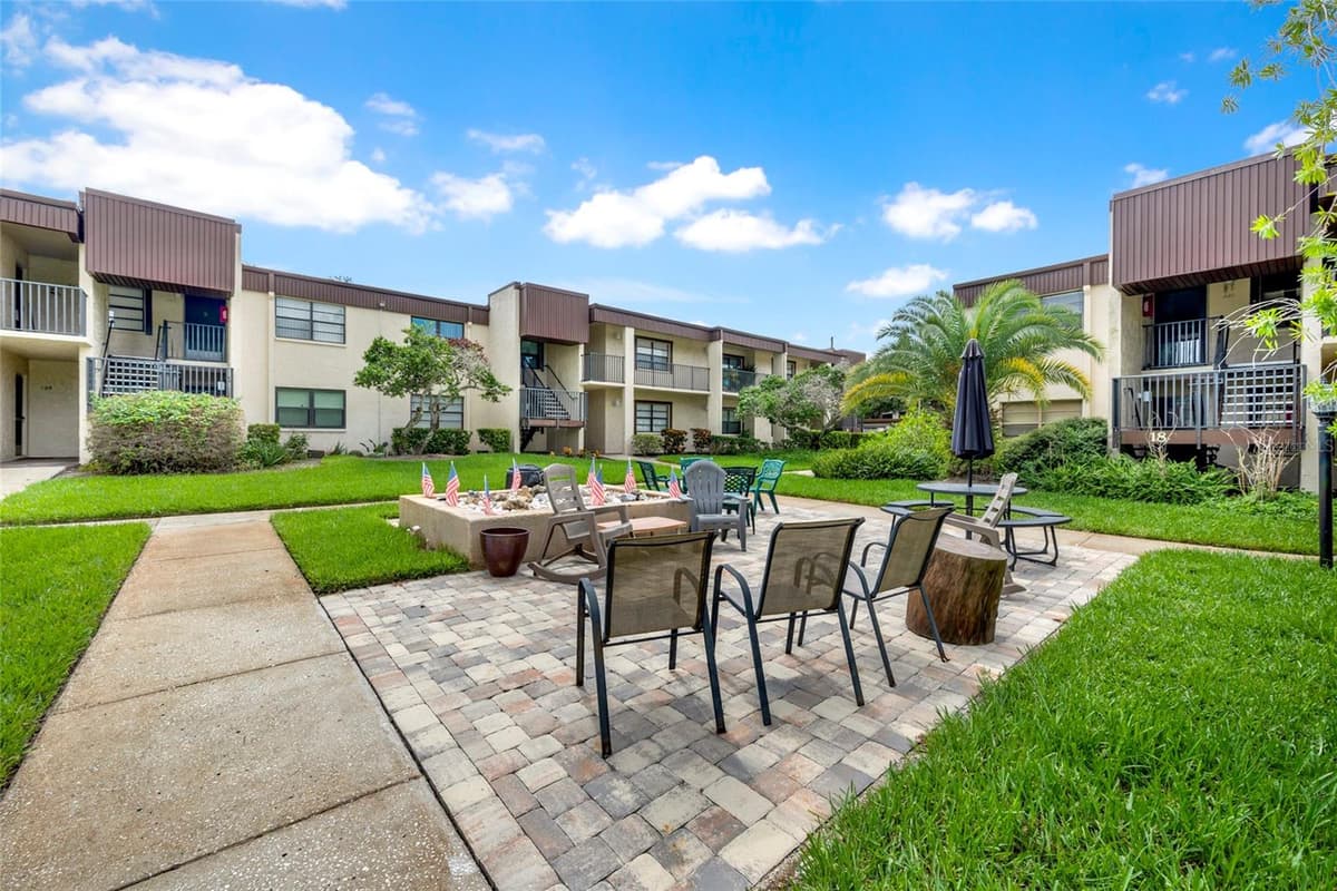 2400 WINDING CREEK BOULEVARD — photo 16 of 20