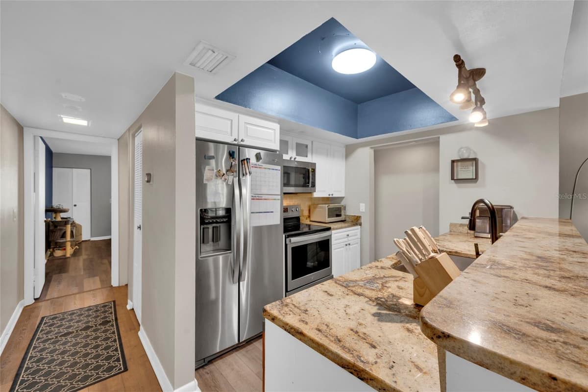 2400 WINDING CREEK BOULEVARD — photo 5 of 20