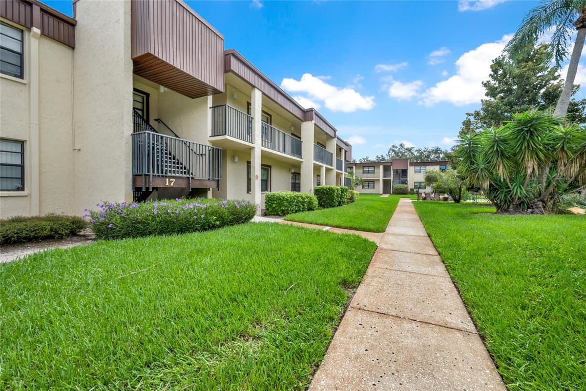 2400 WINDING CREEK BOULEVARD — photo 18 of 20