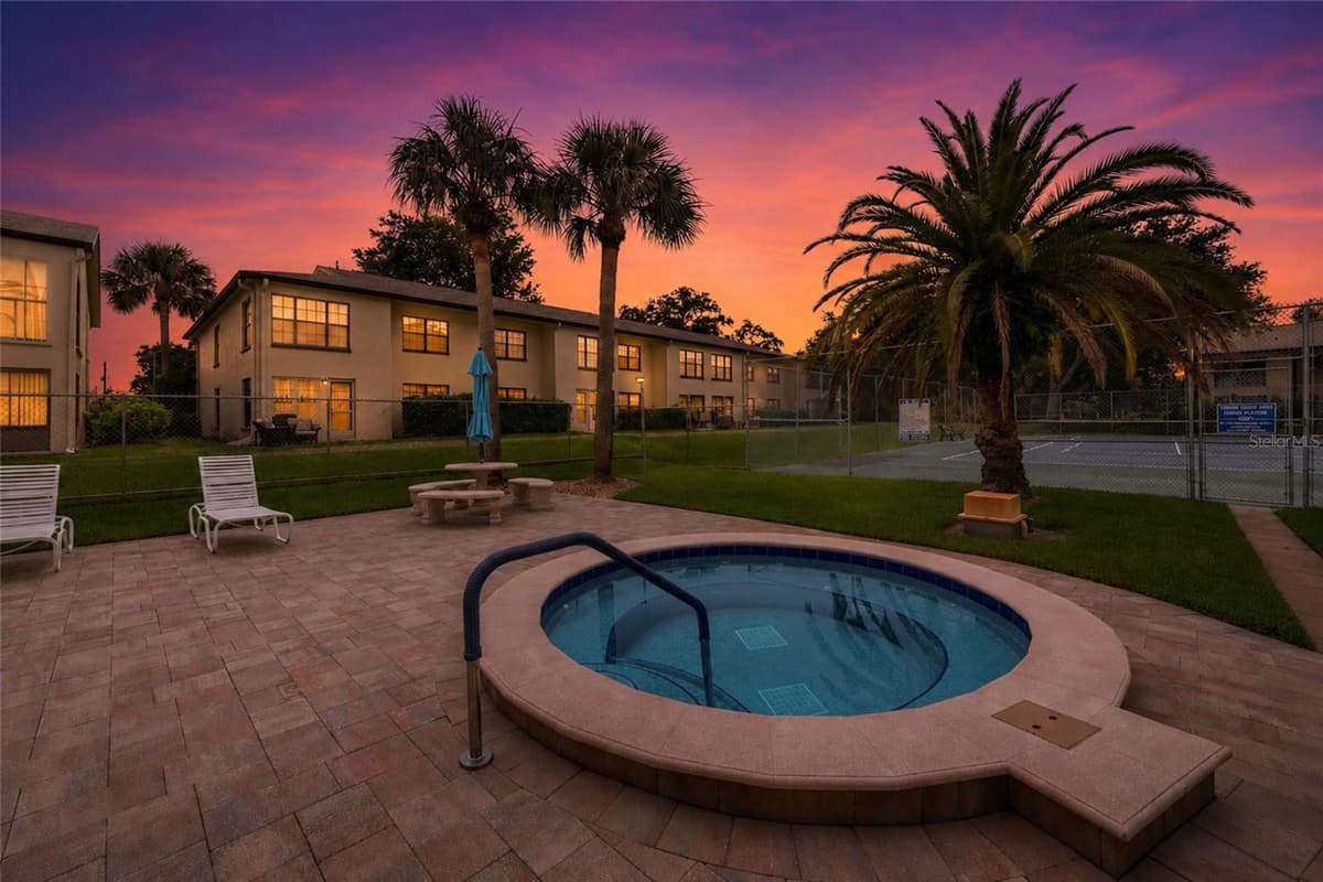2400 WINDING CREEK BOULEVARD — photo 11 of 20