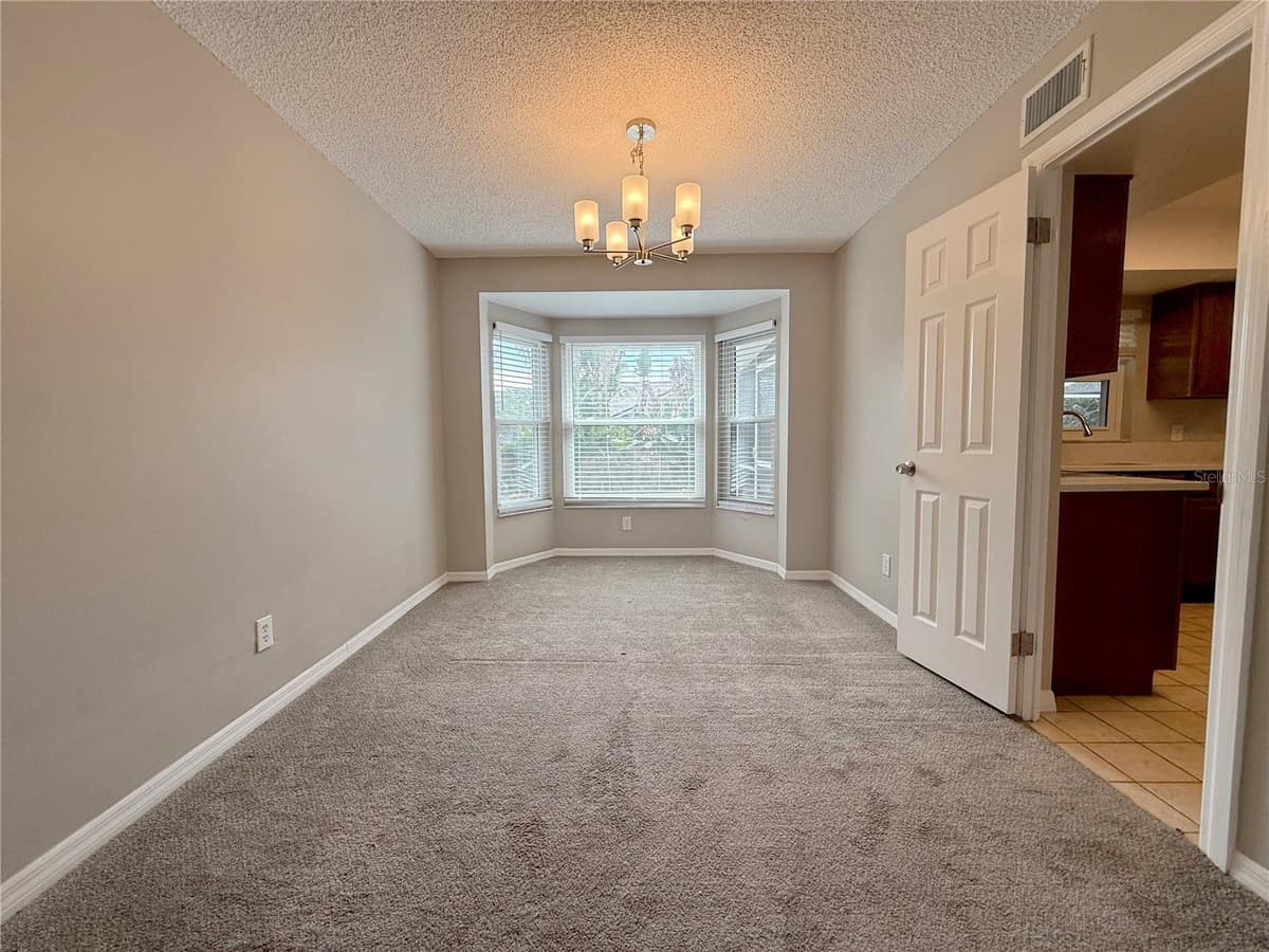 2609 CRESTFIELD DRIVE — photo 5 of 23