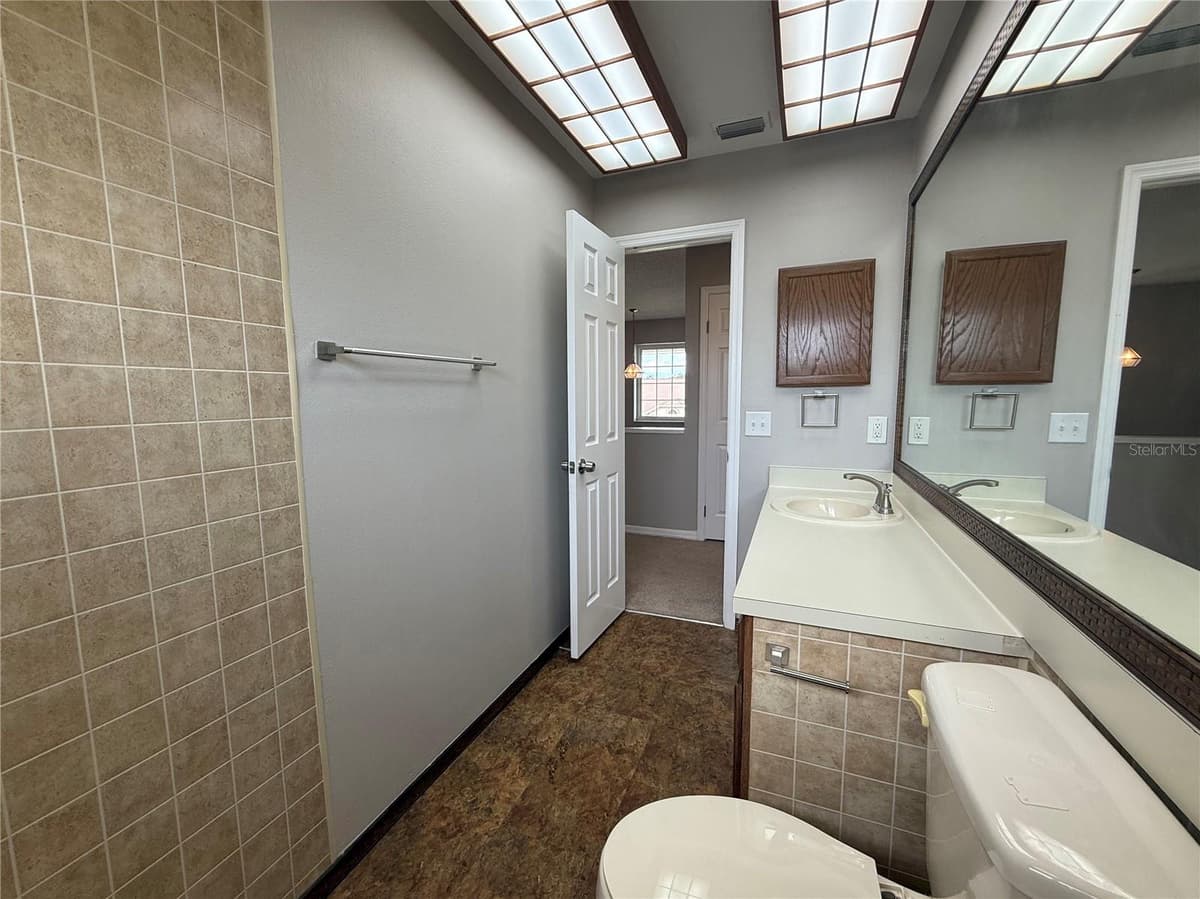 2609 CRESTFIELD DRIVE — photo 18 of 23