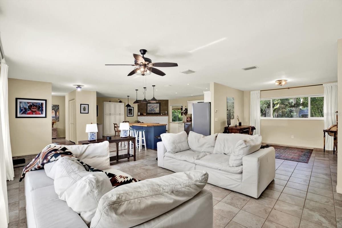 4064 CONCORD DRIVE — photo 26 of 46