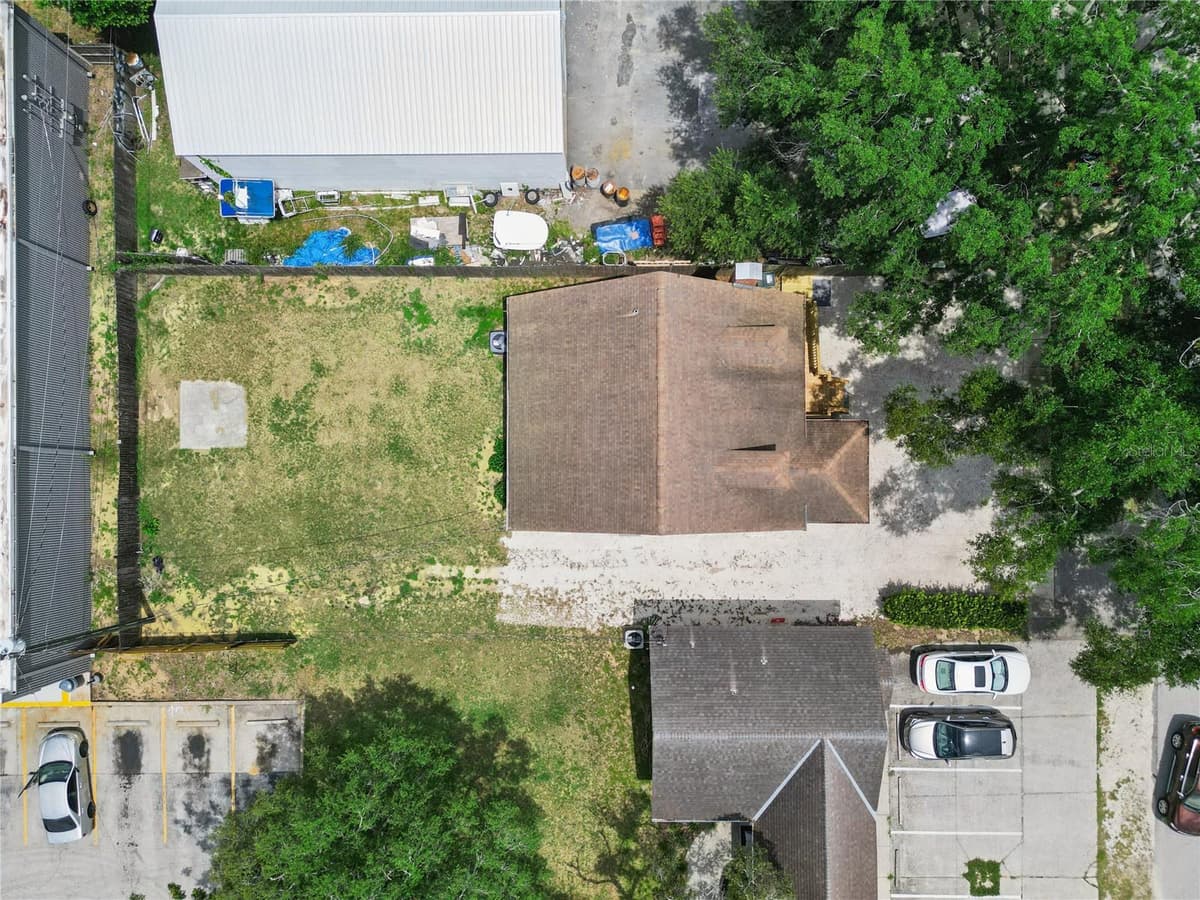 25 PINECREST AVENUE — photo 37 of 52