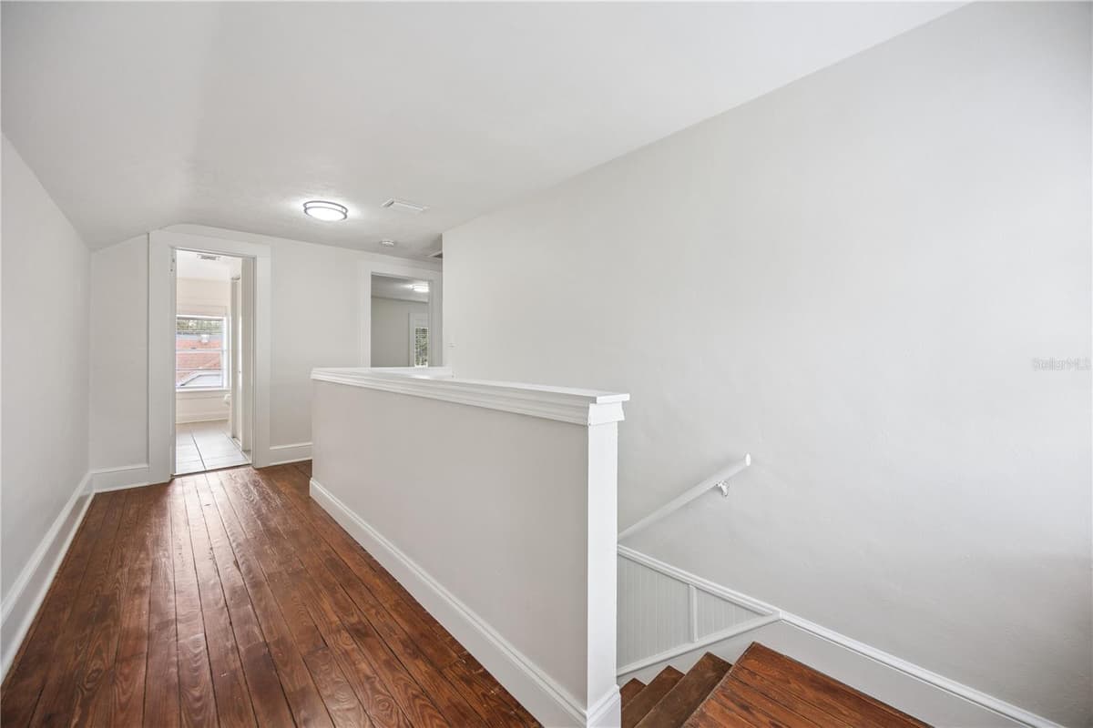 25 PINECREST AVENUE — photo 17 of 52