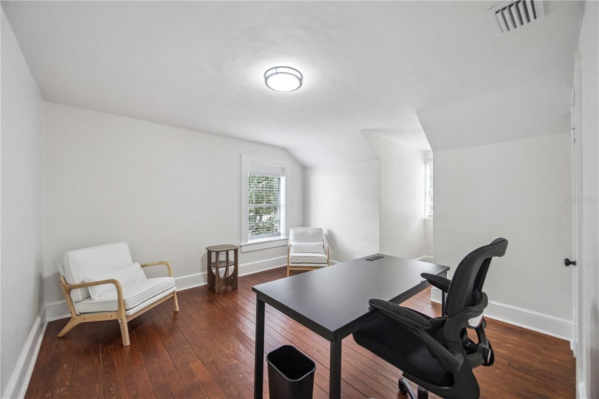 25 PINECREST AVENUE — photo 21 of 52