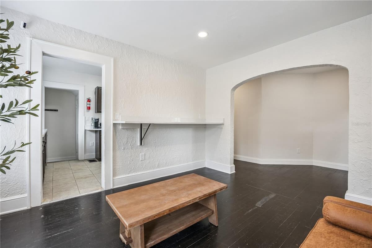25 PINECREST AVENUE — photo 12 of 52
