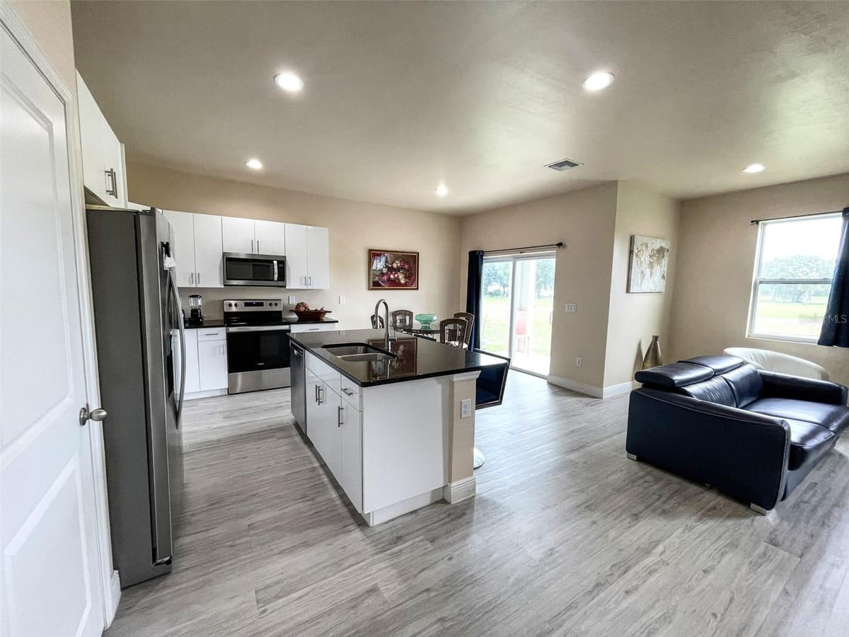 2013 ODESSA CIRCLE — photo 11 of 61