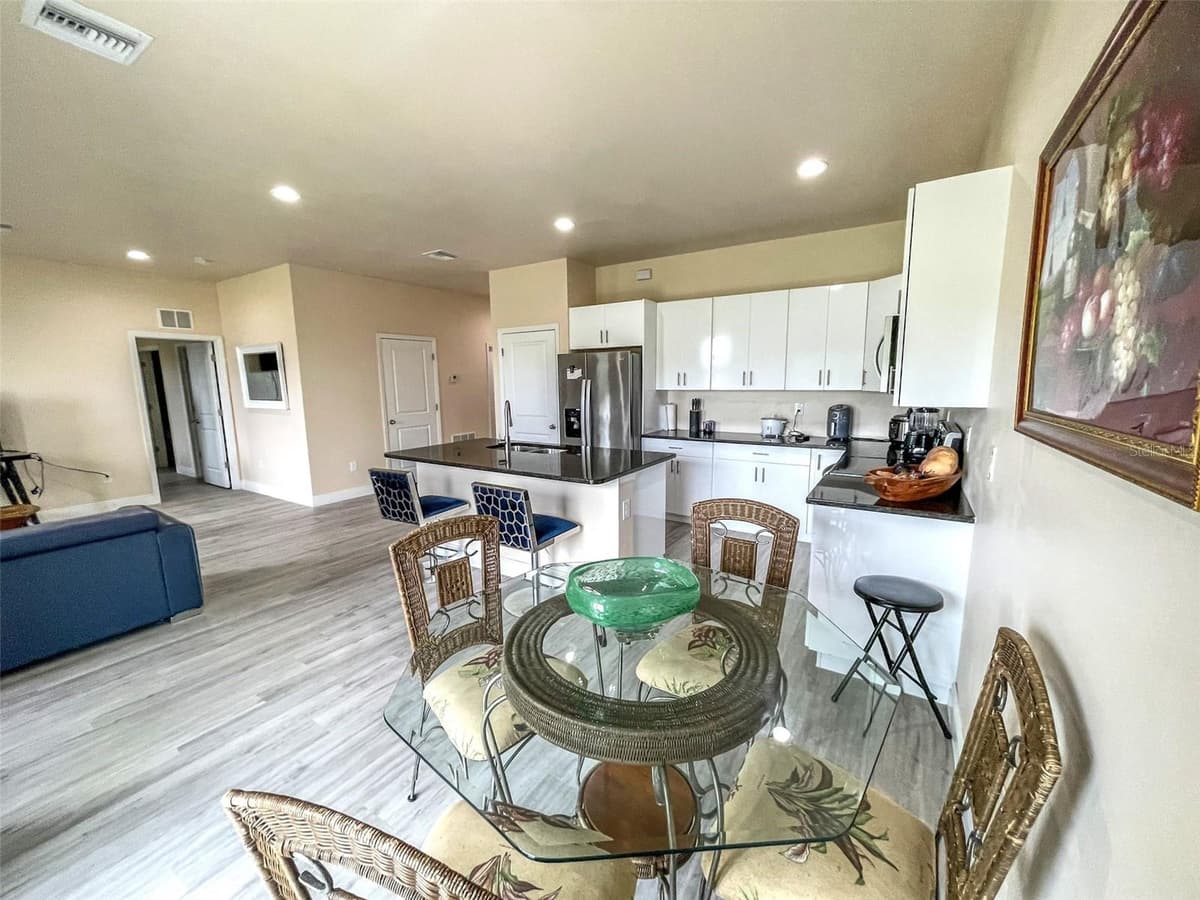 2013 ODESSA CIRCLE — photo 19 of 61