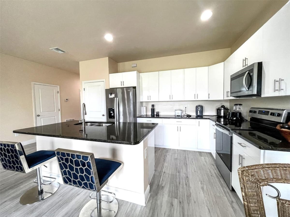 2013 ODESSA CIRCLE — photo 9 of 61
