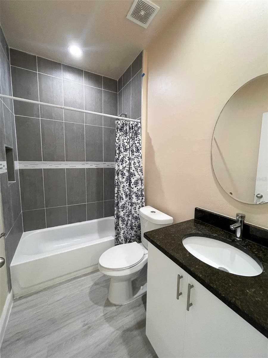 2013 ODESSA CIRCLE — photo 33 of 61