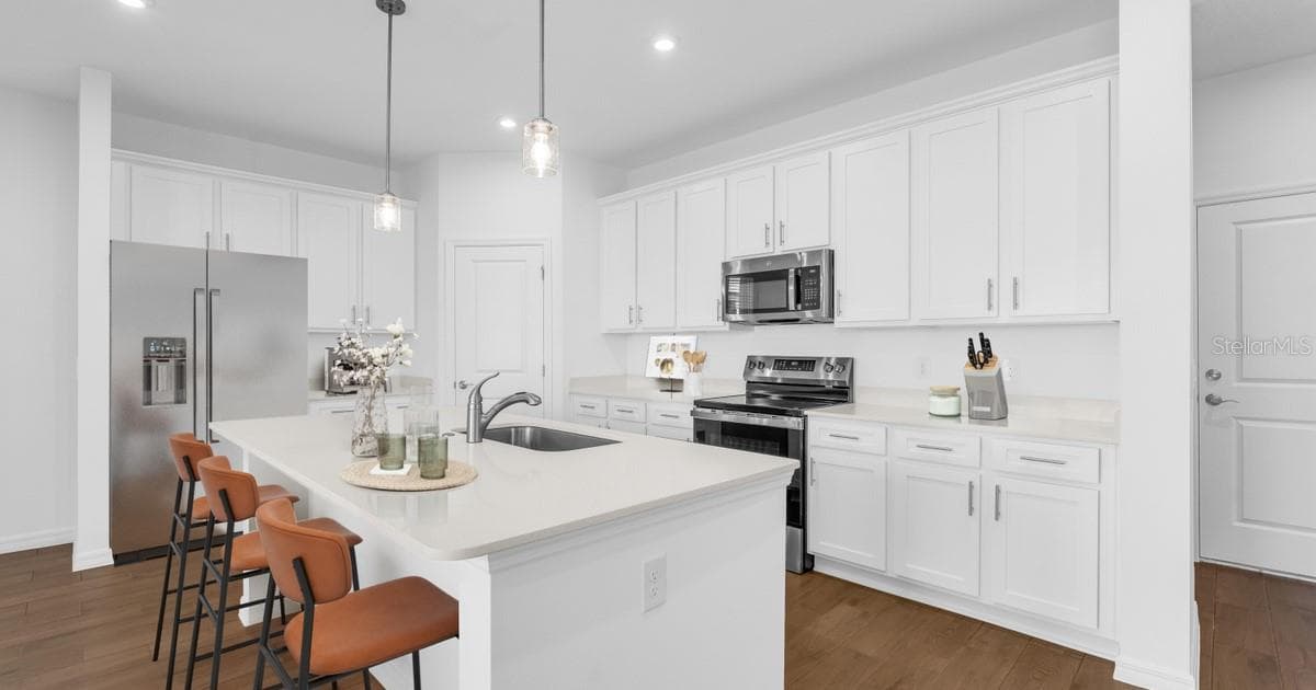 757 CASTLEFORD AVENUE — photo 10 of 33
