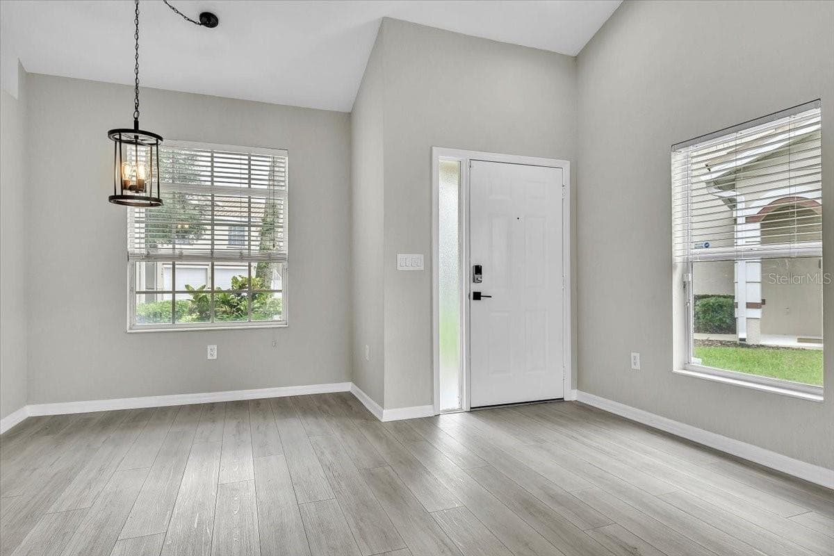 7146 STRAND CIRCLE — photo 7 of 55