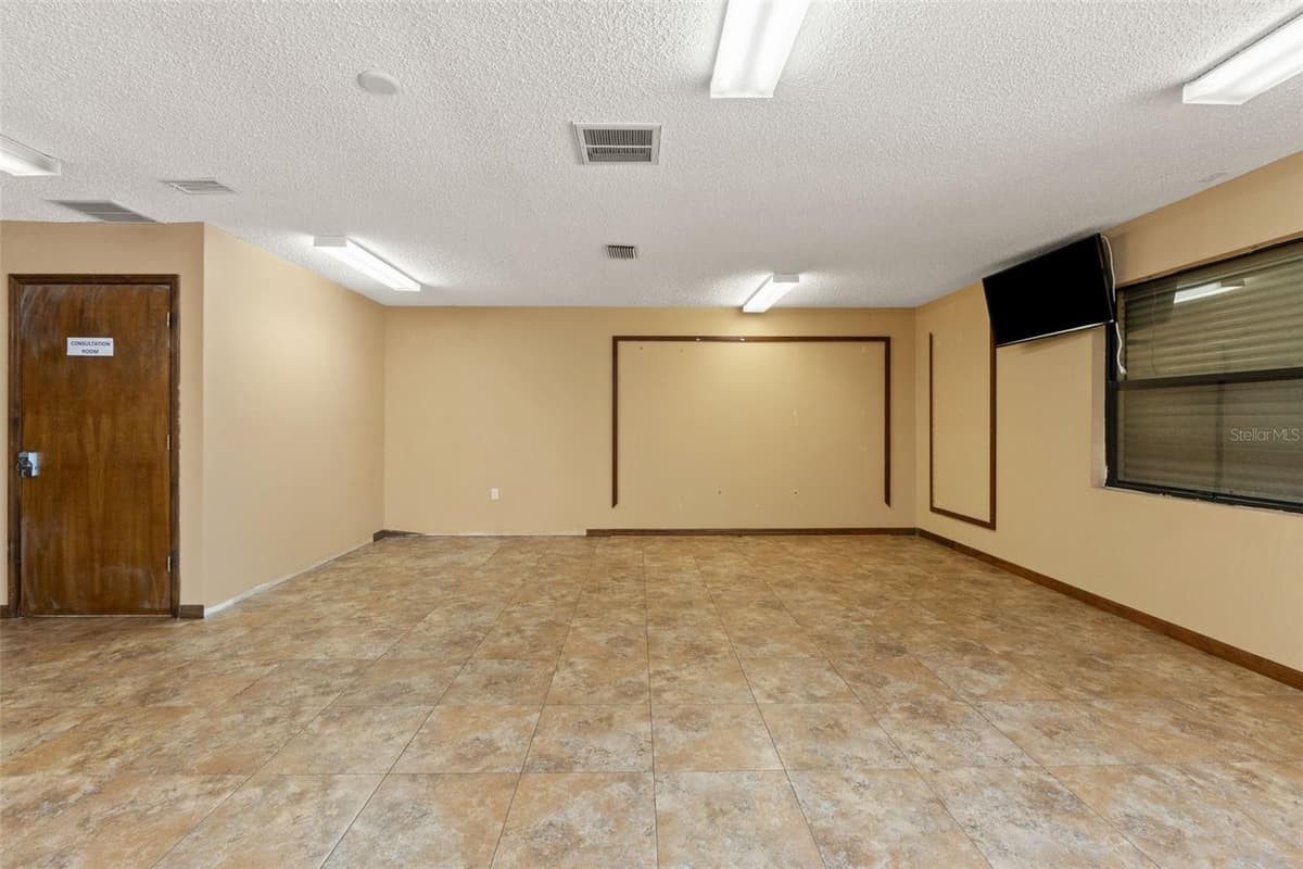 10507 SPRING HILL DRIVE — photo 34 of 44