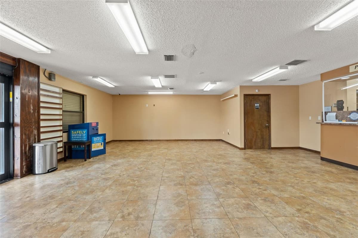 10507 SPRING HILL DRIVE — photo 33 of 44