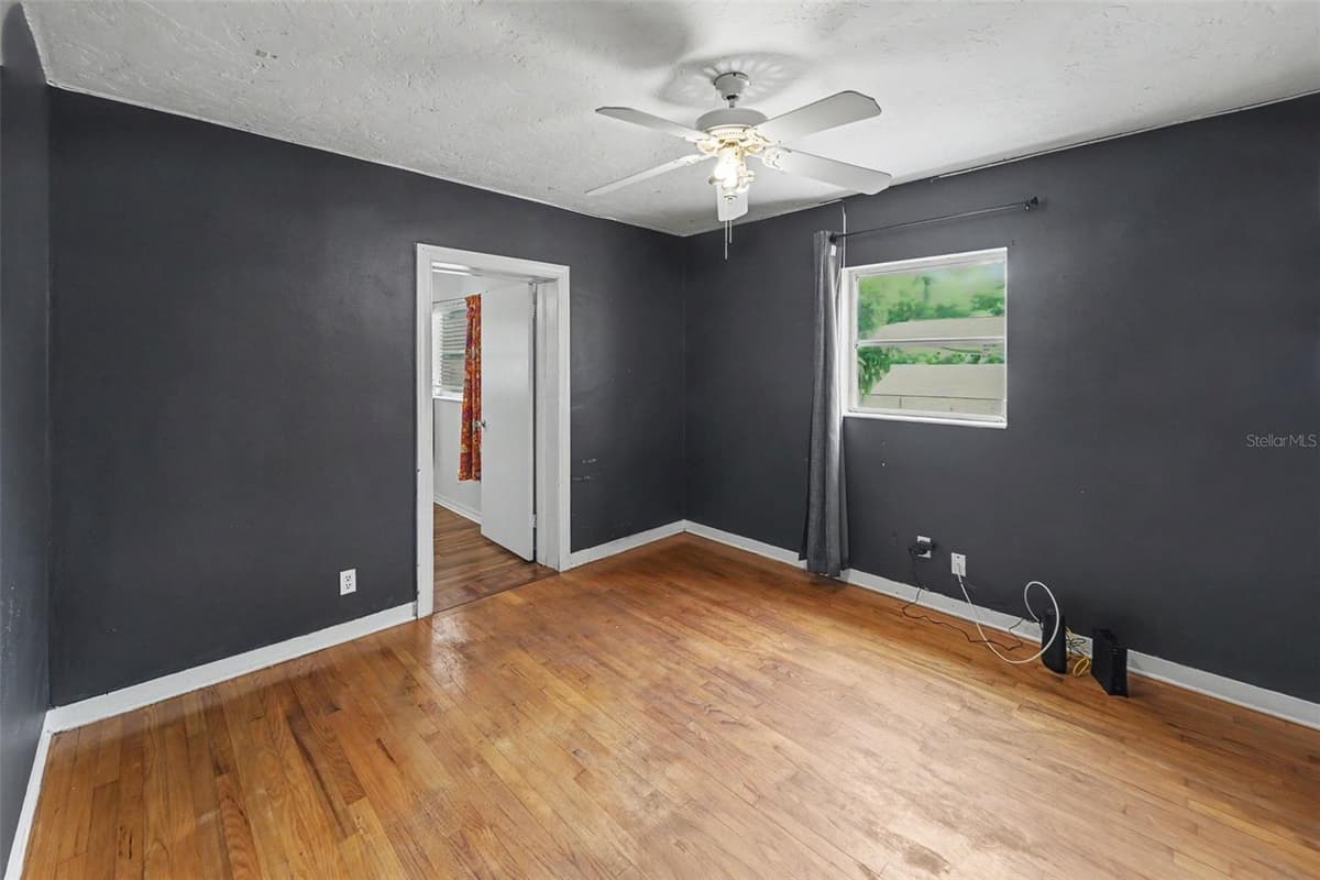 6415 2ND AVENUE — photo 14 of 26