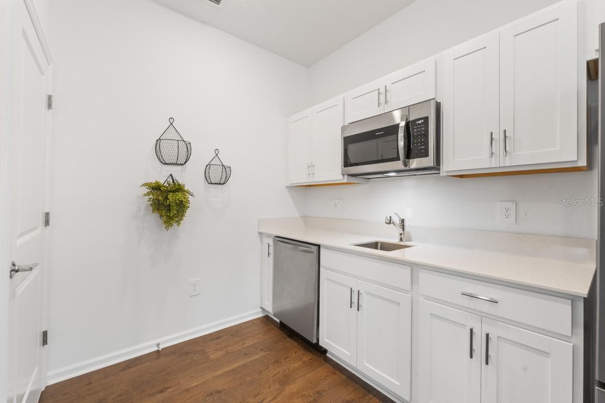 3204 ARMSTRONG AVENUE — photo 35 of 40