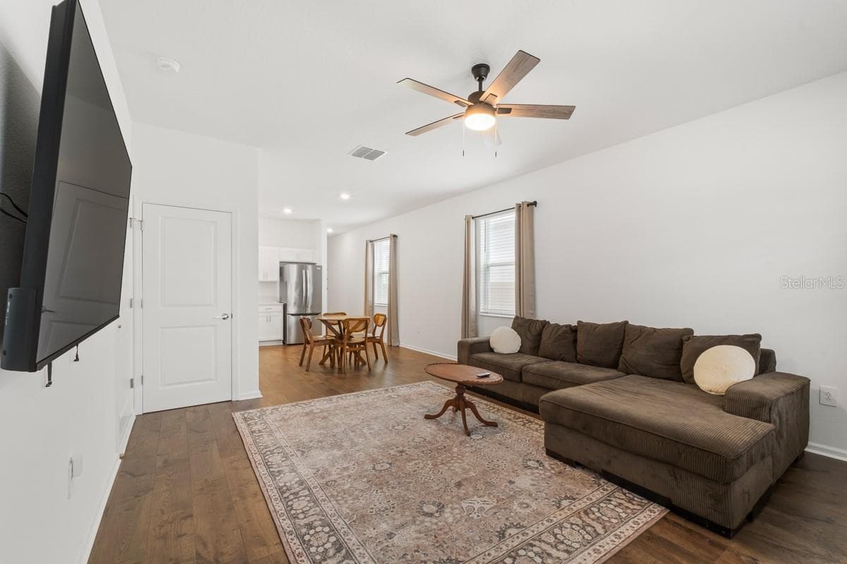 3204 ARMSTRONG AVENUE — photo 27 of 40