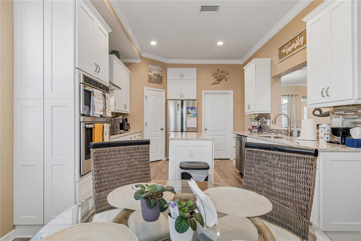 1119 VILLEROY DRIVE — photo 15 of 63