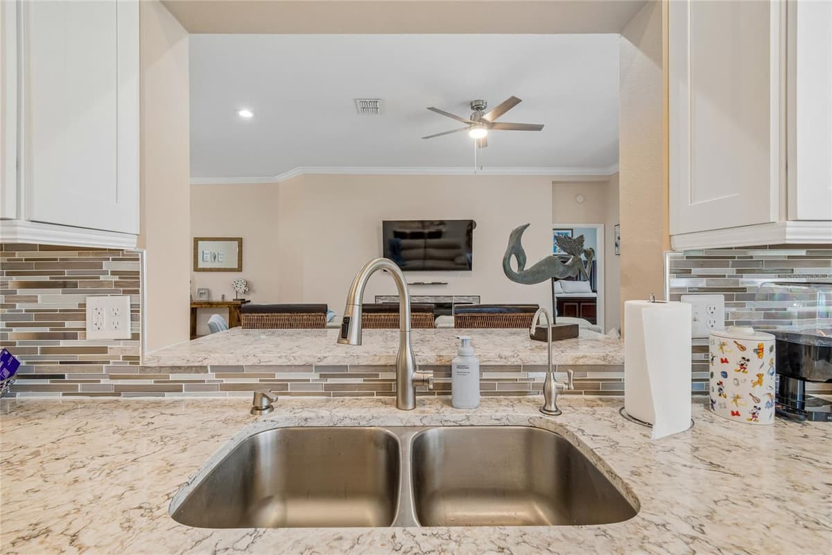 1119 VILLEROY DRIVE — photo 23 of 63