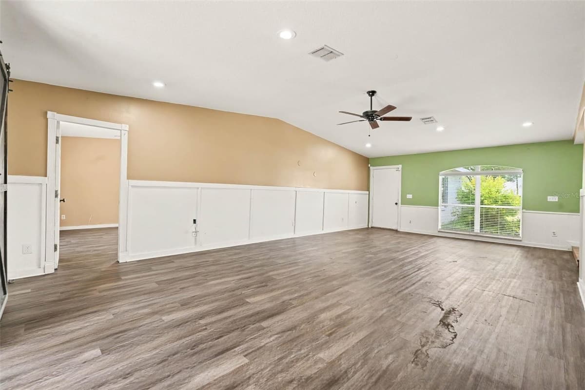 805 COLLEGE AVENUE — photo 13 of 36