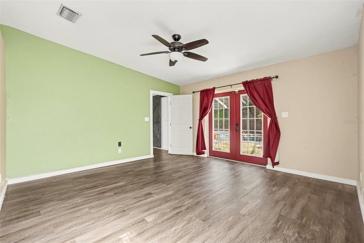 805 COLLEGE AVENUE — photo 19 of 36