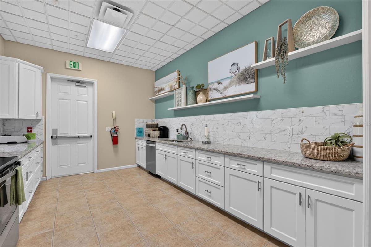 7492 BOTANICA PARKWAY — photo 14 of 55