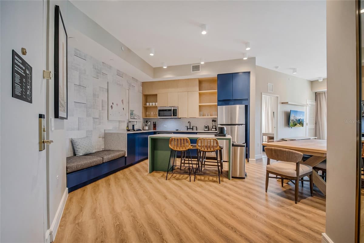 3151 SUNSET WALK DRIVE — photo 3 of 44