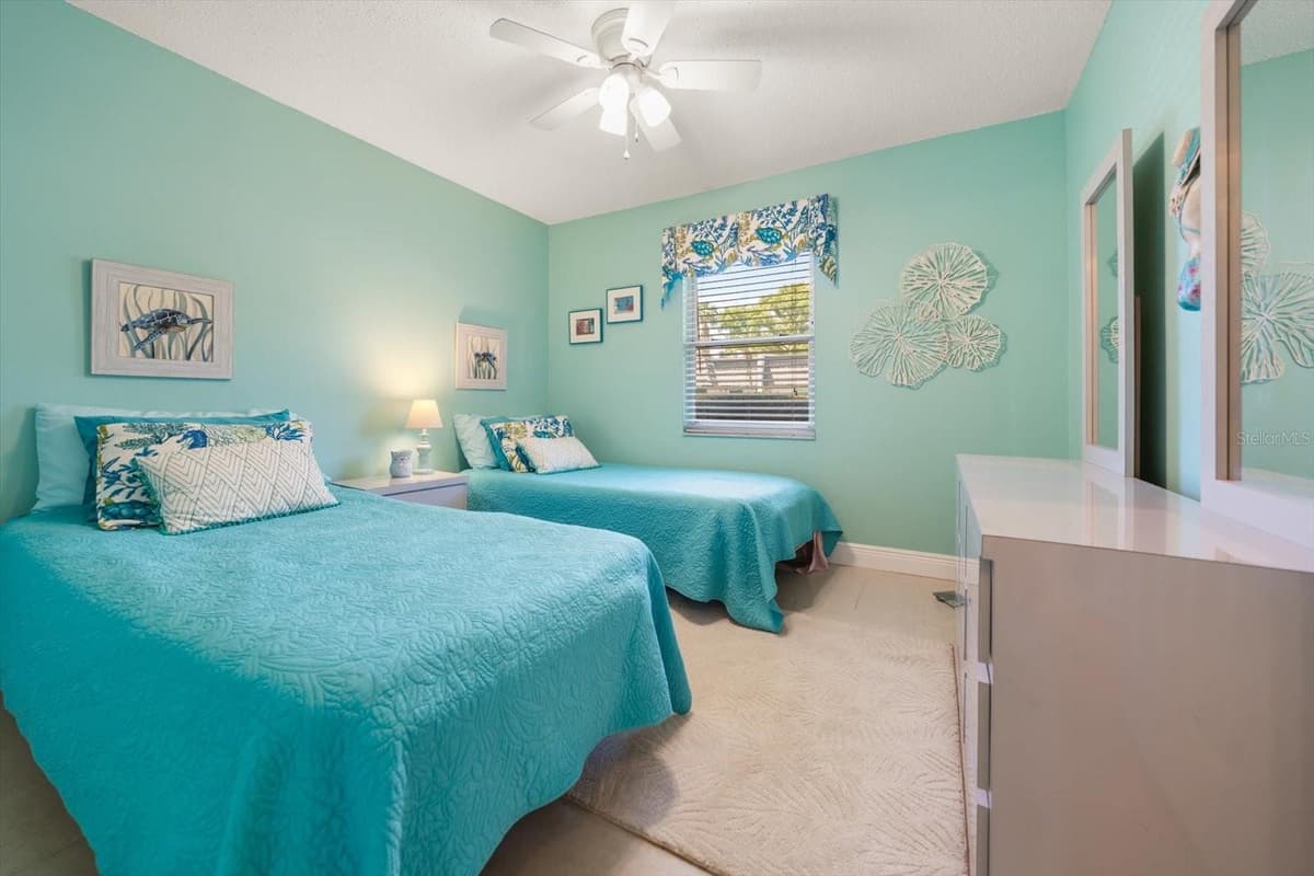 1005 CORDOVA GREEN — photo 31 of 43