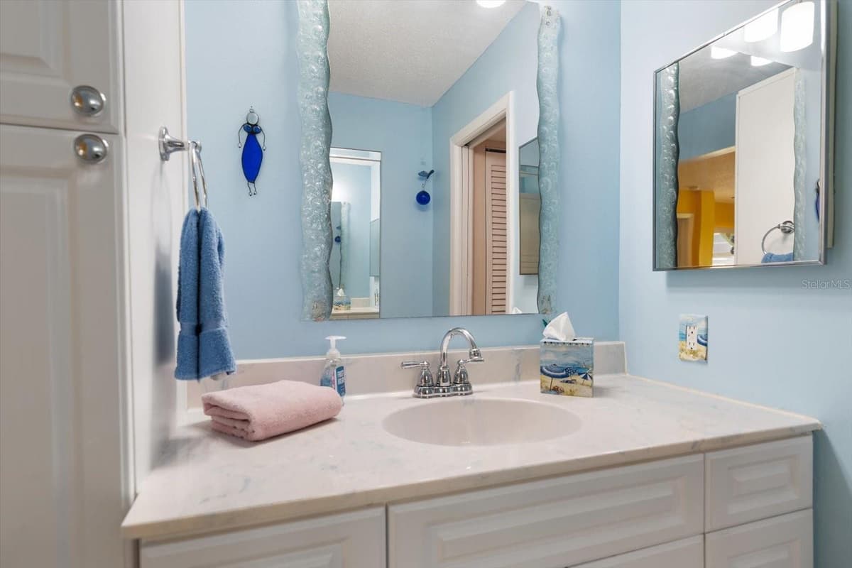 1005 CORDOVA GREEN — photo 27 of 43