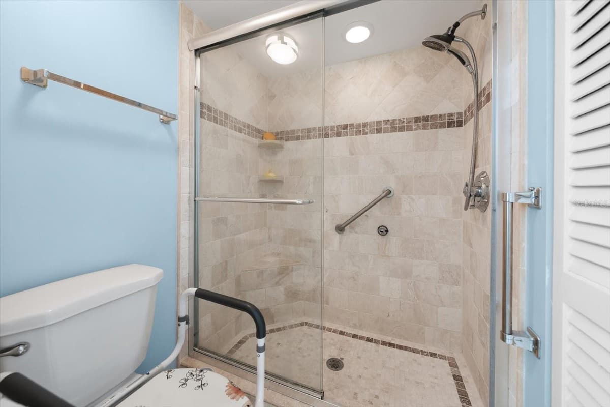 1005 CORDOVA GREEN — photo 28 of 43