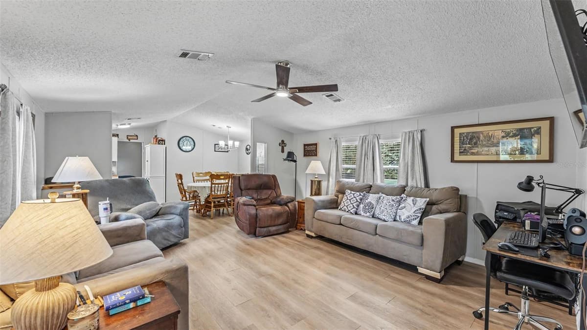 2690 SHINER DRIVE — photo 5 of 32