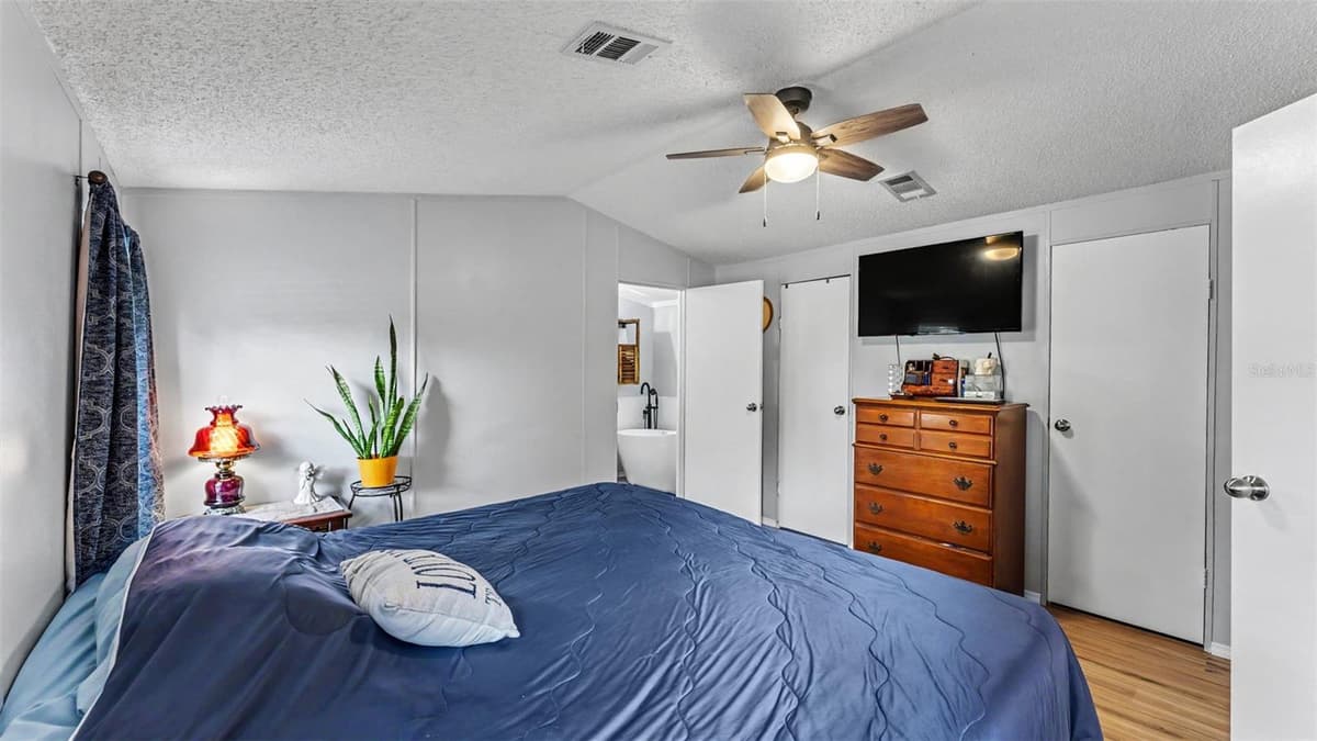 2690 SHINER DRIVE — photo 16 of 32