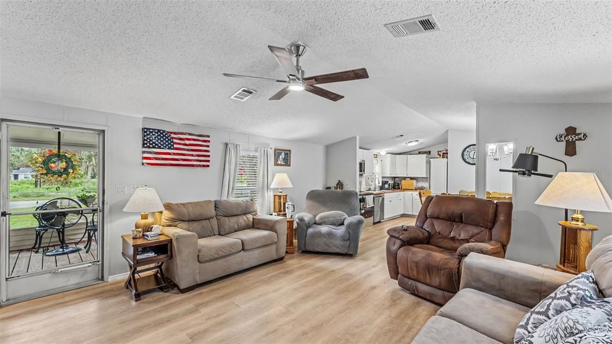 2690 SHINER DRIVE — photo 6 of 32