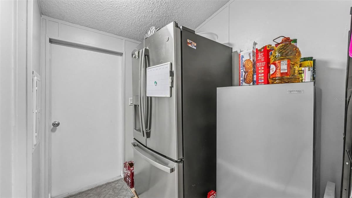 2690 SHINER DRIVE — photo 11 of 32