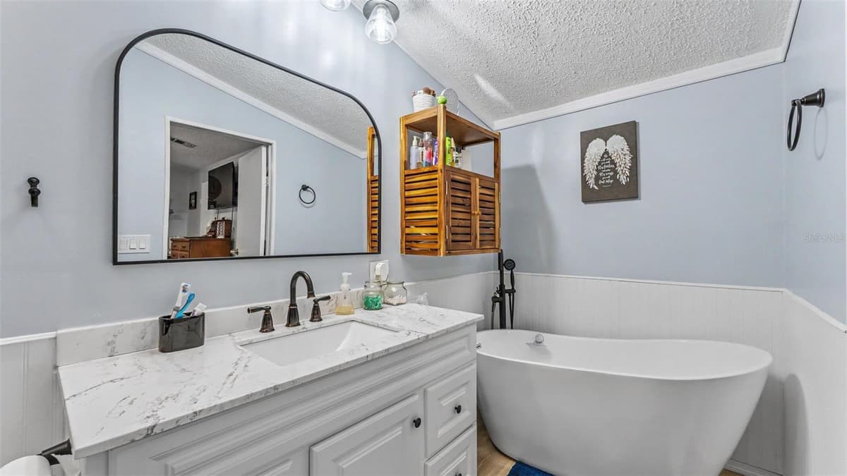 2690 SHINER DRIVE — photo 17 of 32