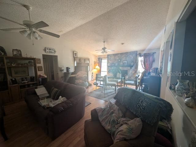 4345 OLD COLONY ROAD — photo 4 of 54