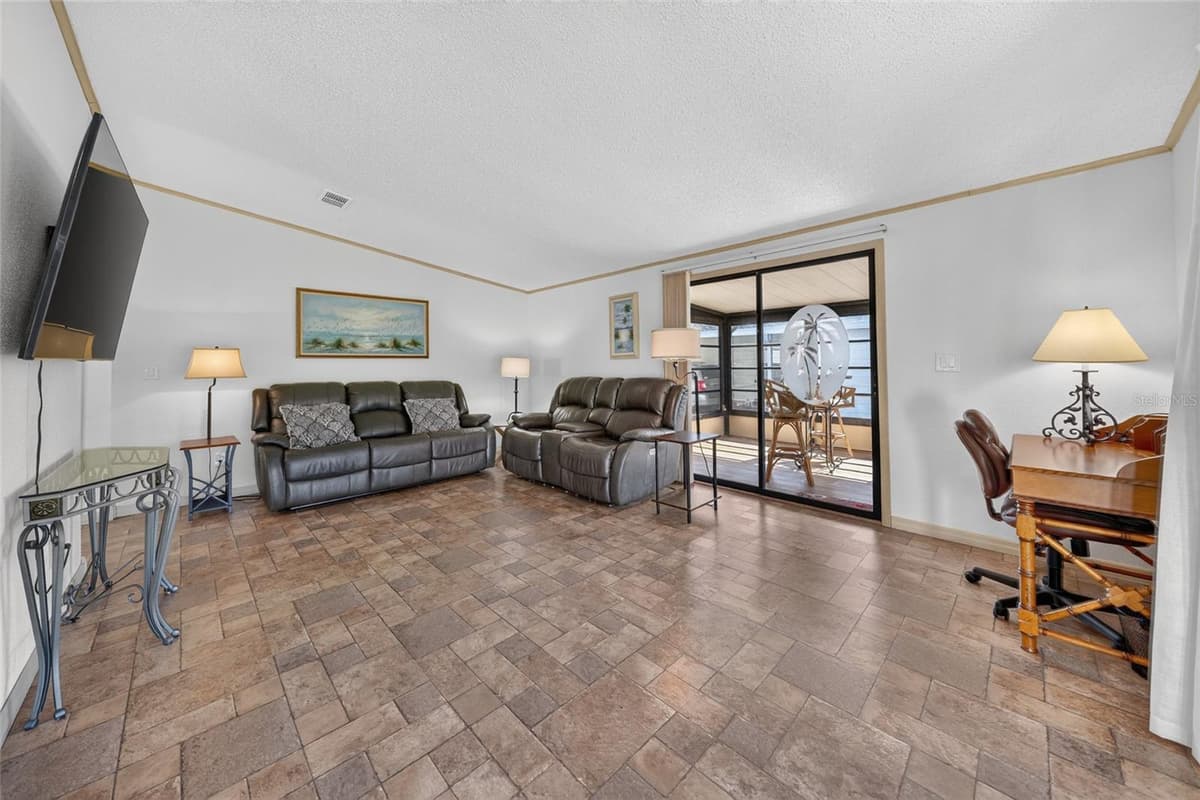 1712 SCHWARTZ BOULEVARD — photo 14 of 71