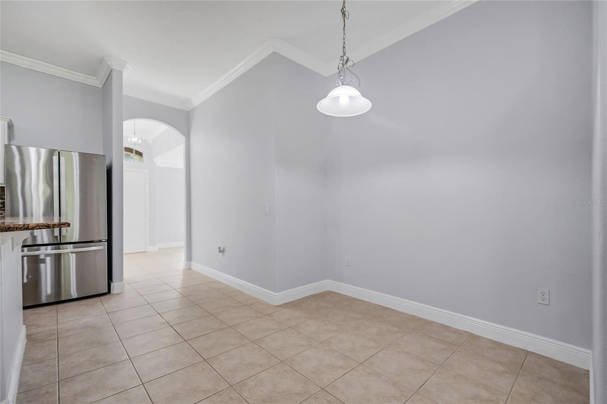 2106 THE OAKS BOULEVARD — photo 11 of 47
