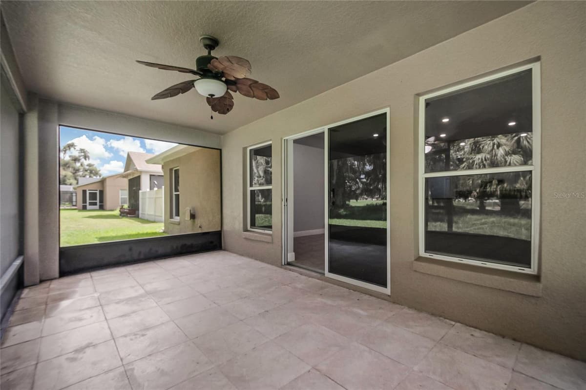 2106 THE OAKS BOULEVARD — photo 36 of 47