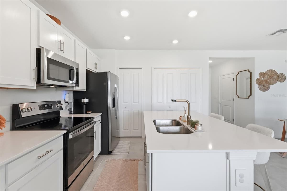 14215 LILAC SKY TERRACE — photo 12 of 41