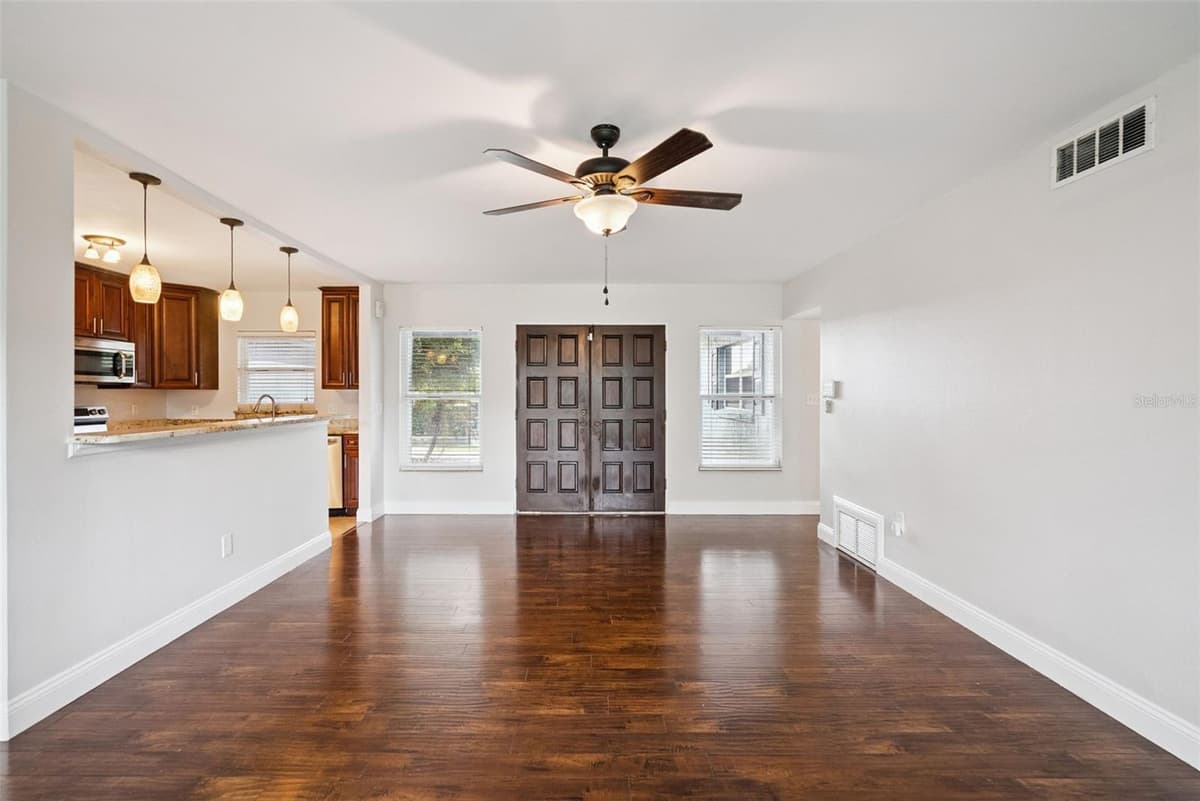 1231 LAKE SYBELIA DRIVE — photo 5 of 39