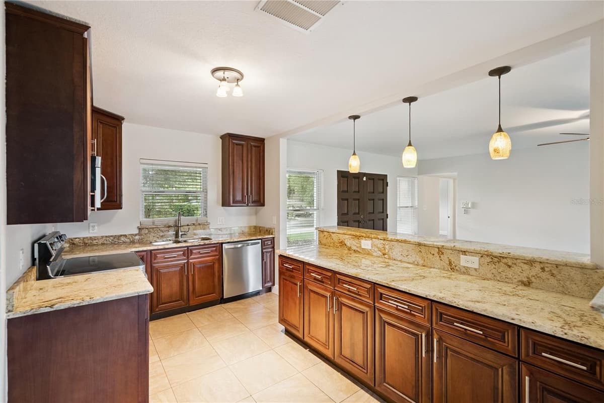 1231 LAKE SYBELIA DRIVE — photo 8 of 39