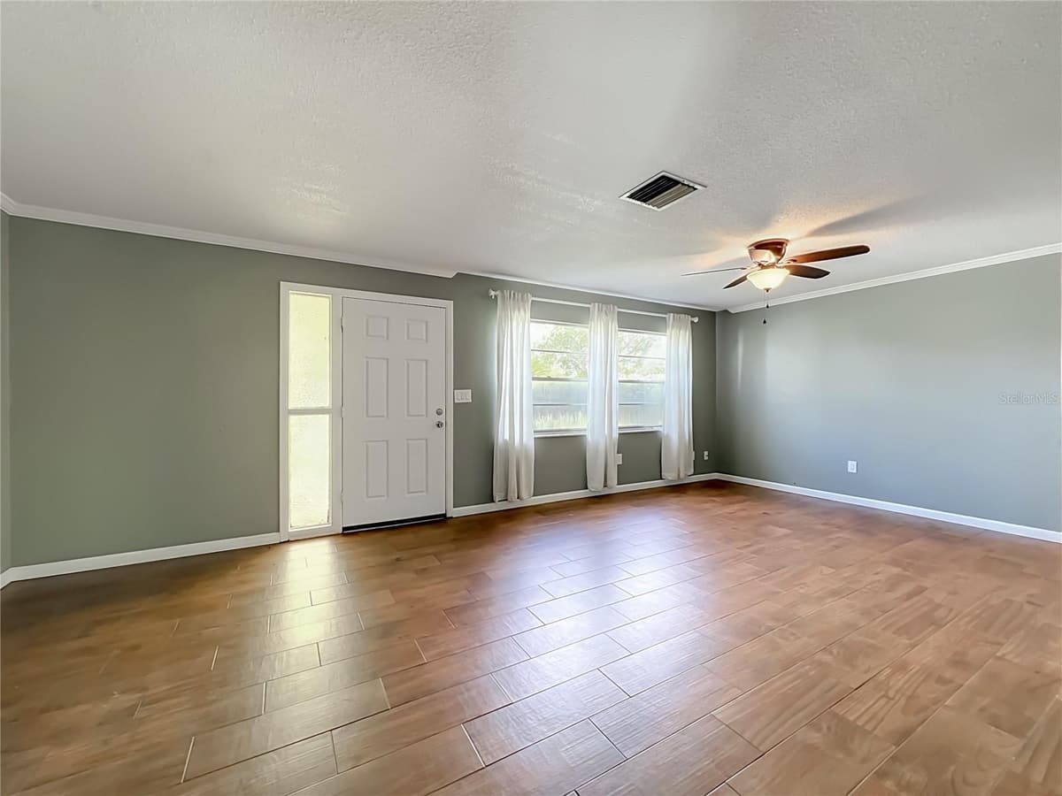 3045 AVON LANE — photo 8 of 42