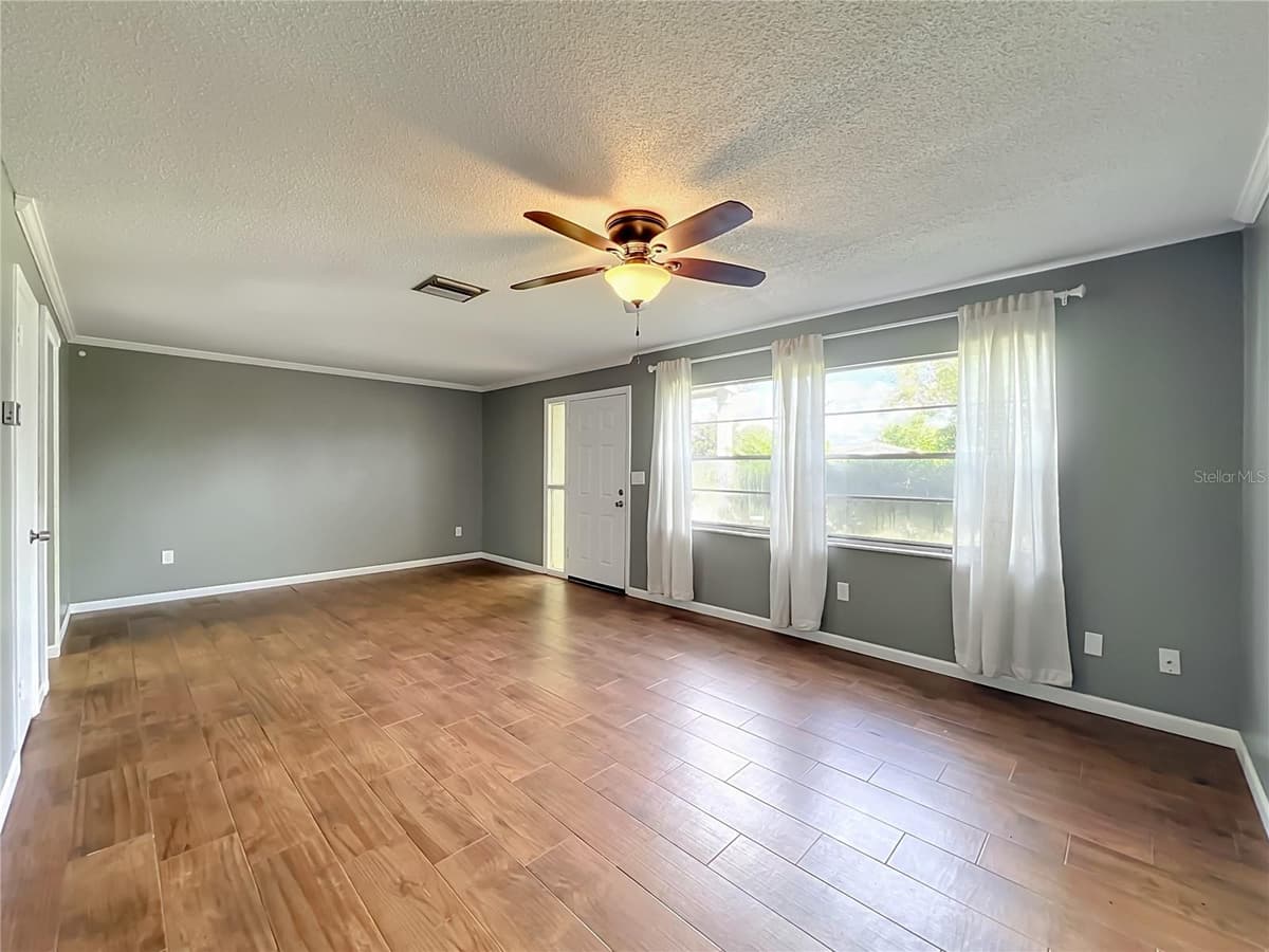 3045 AVON LANE — photo 9 of 42