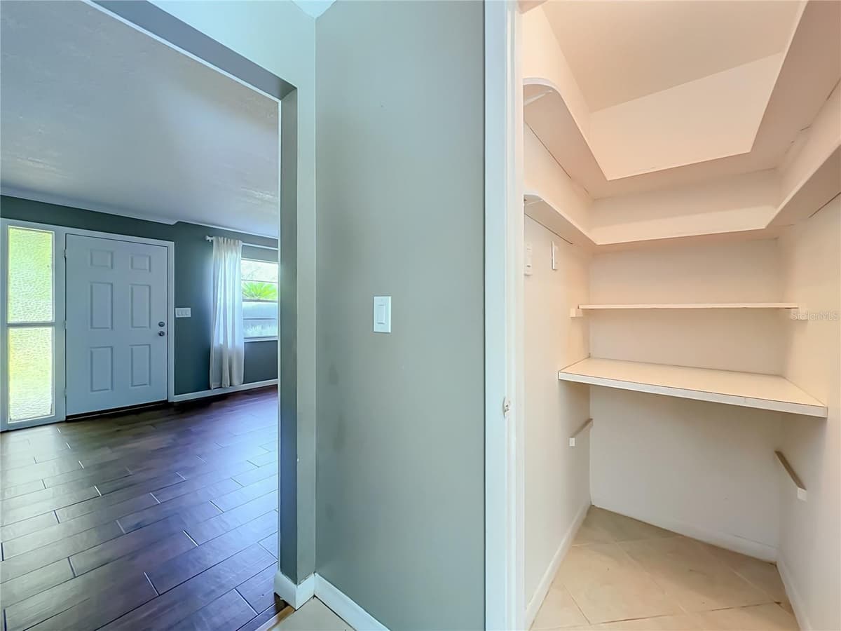 3045 AVON LANE — photo 10 of 42